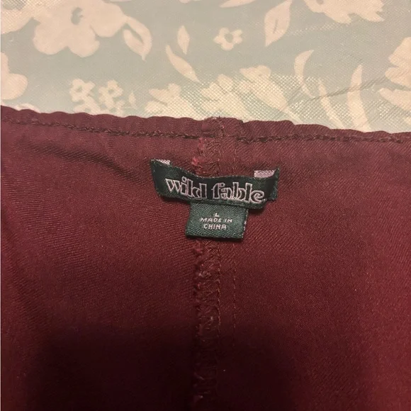 SOLD DO NOT BUY Wild Fable dark moody maroon or burgundy Women's Skort - Picture 2 of 6